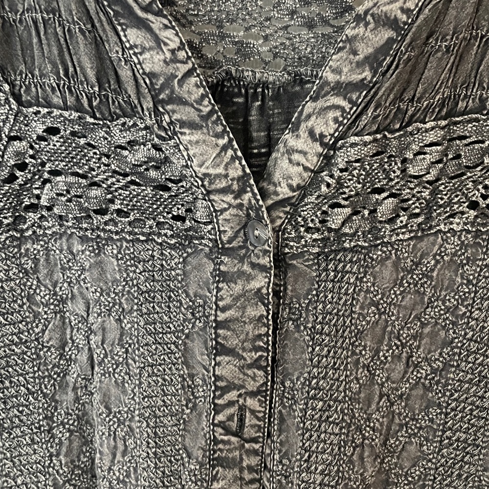Solitare Boho beautiful Mineral Wash Embroidered Bell Sleeve Top Gray Medium